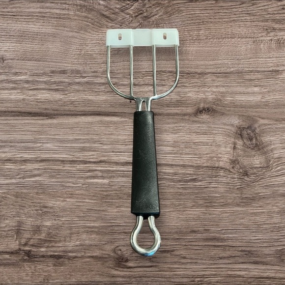 Pampered Chef Other - Pampered Chef Meat Lifter Fork